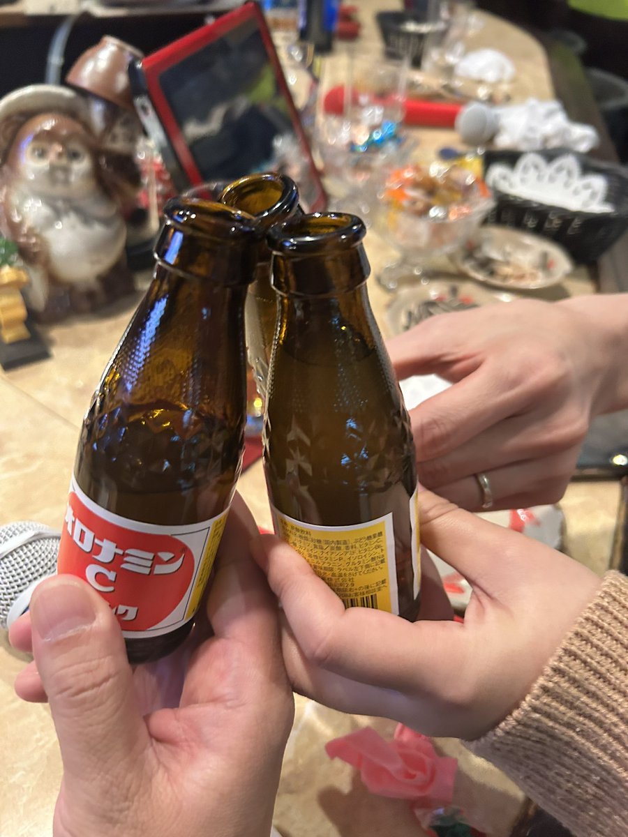 深海魚恒例のクリスマスバルーンで4連続当日賞からのテキーラ当選🎯
ナナちゃんの呪いにかかった☠
最後にお口直しのオロナミンCで乾杯🍻
まだ1等残ってますのでどうぞ💁