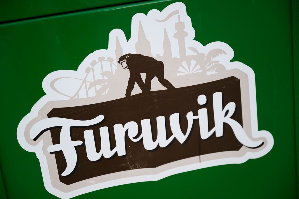 Tre år efter rymningen och dödsskjutningarna flyttas de sista schimpanserna från Furuviksparken till Edinburgh Zoo nästa år.
buff.ly/R0albpt