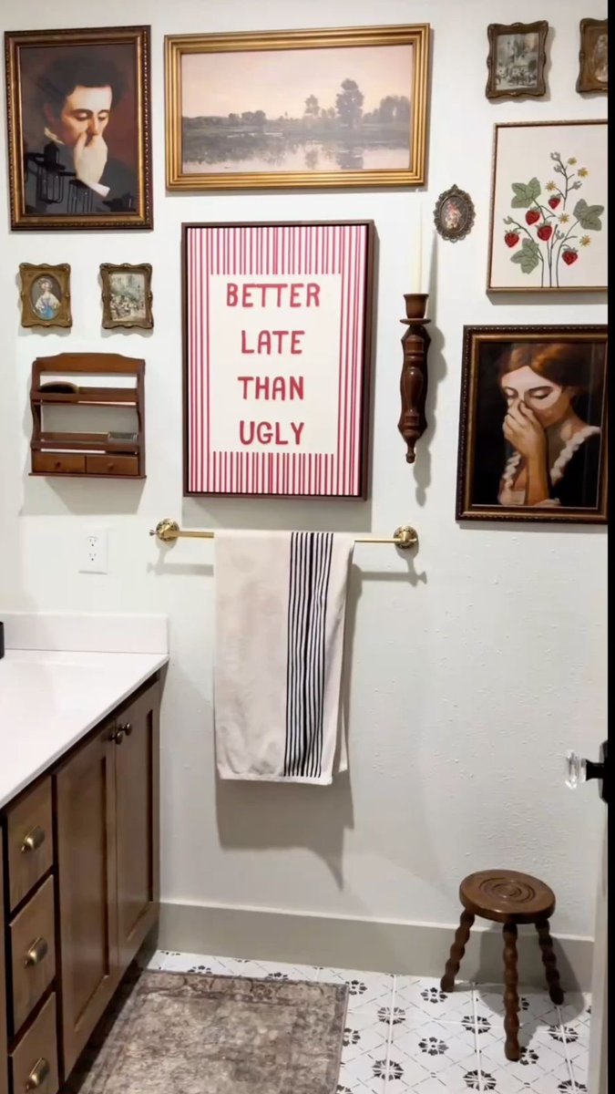 GraceSpelman's tweet image. finally ready to share my biggest home decor pet peeve: on-the-nose wall art. I HATE it. I don’t care how “aesthetic” it is, it’s a low-creativity choice. I ALREADY KNOW WHAT ROOM I’M IN!!!!!