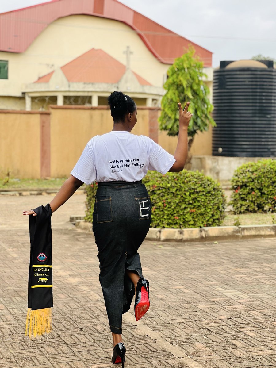 Esther 🦋🥰 tweet media