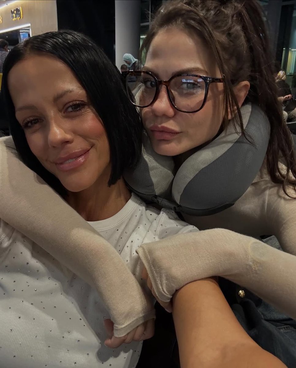 demetozdechile's tweet image. IG| derya.rimedzo 
“Unas vacaciones de ensueño en #DohaQatar Con mi favorita. ⭐️❤️💃” #DemetÖzdemir