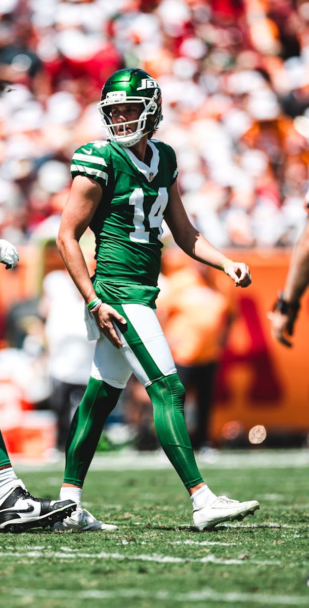 NYJetsTFMedia's tweet image. #Jets punter Austin McNamara is the Special Teams Player of the Month for November 🔥🔥

He's been incredible this season

Deserves #ProBowlVote ✈