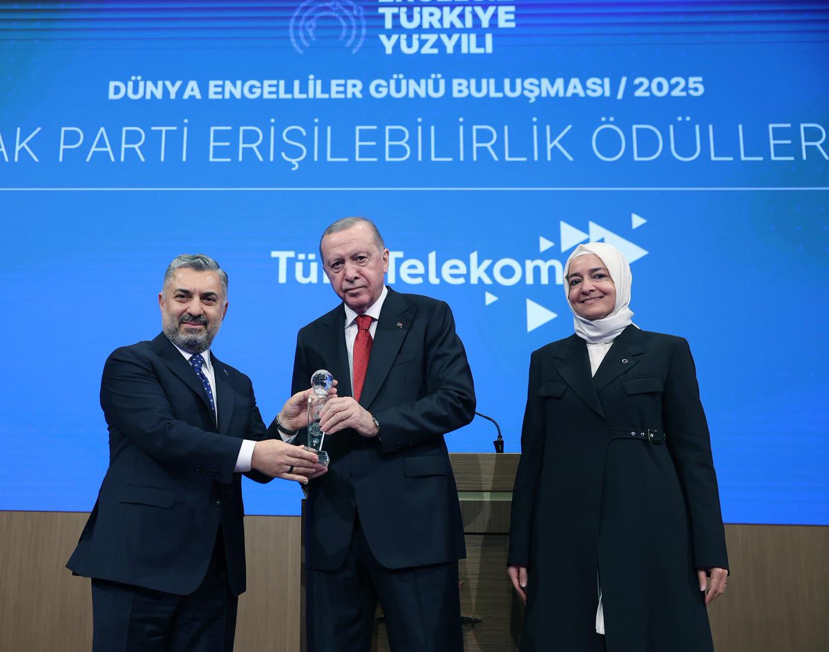 Herkes için erişilebilir bir yaşam hedefiyle çıktığımız yolda, “Engelsiz Türkiye Yüzyılı” vizyonuna katkı sunmaktan gurur duyuyoruz!

AK Parti Sosyal Politikalar Başkanlığı tarafından düzenlenen Dünya Engelliler Günü Buluşması’nda Türk Telekom olarak “Dijital Ürünler”