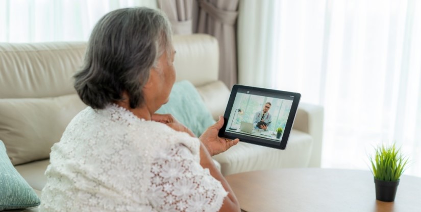 AcademyEyeSmart's tweet image. Don’t consult Dr. ChatGPT. Researchers found the chatbot only answers common eye health qs accurately 15% of the time. Subscribe to EyeSmart instead for physician-approved articles delivered monthly to your inbox: ow.ly/gK1a50Xx5OE 

#newsletter #signup #eyehealth