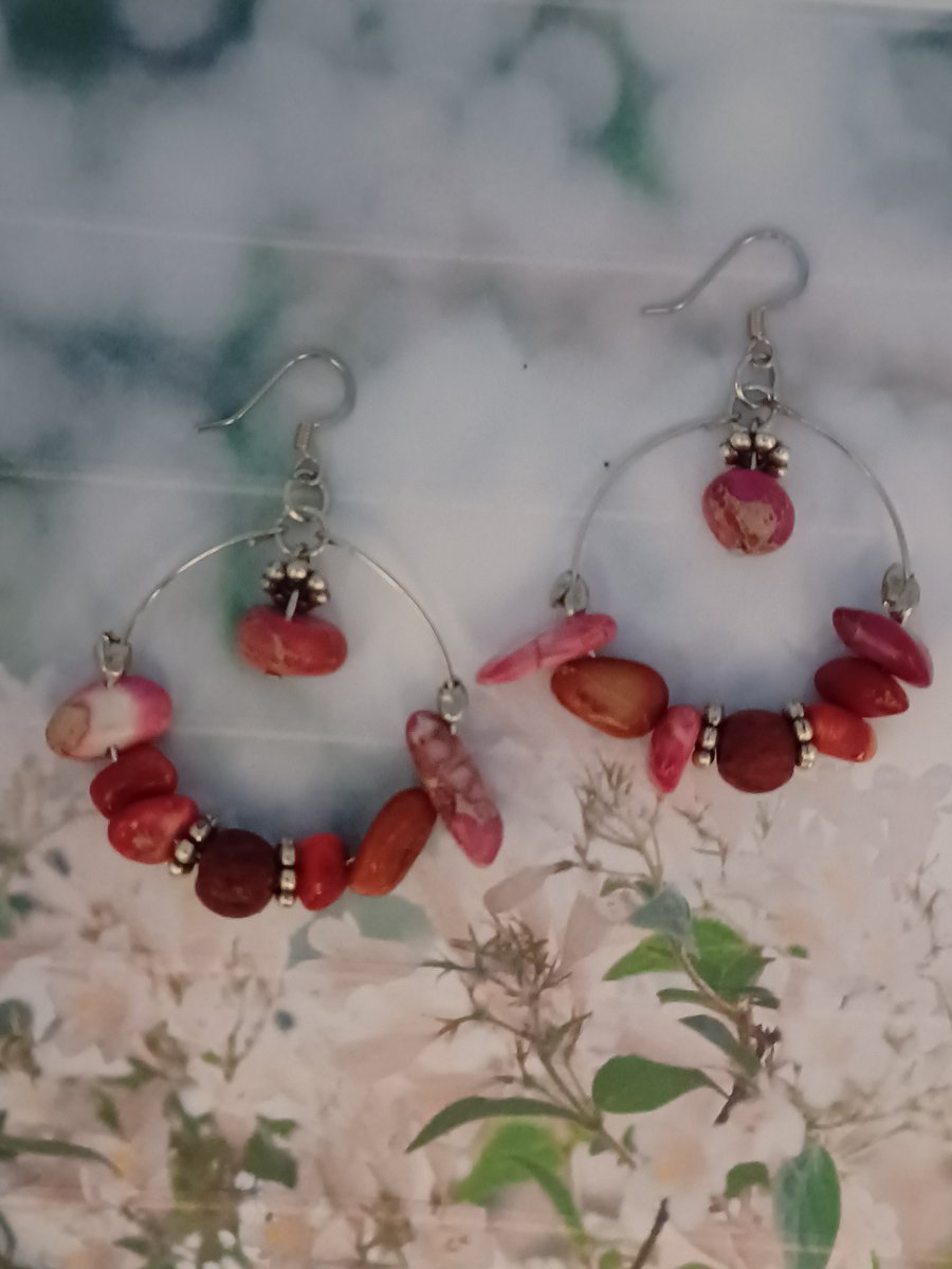 rlewiscreations's tweet photo. Silver Hoops Magenta Chip Stone beads, Dangle Earrings, Statement Earrings
https://t.co/8DZtnzvxLX
#silver #dangleearrings #silverhoops #silverhoop #magentachipstone #Magenta #chipstone #dropearrings #dangle #earrings #RLewisCreations #jewelry #etsy #reneeylewis #etsysellers https://t.co/iWgh0rlp68