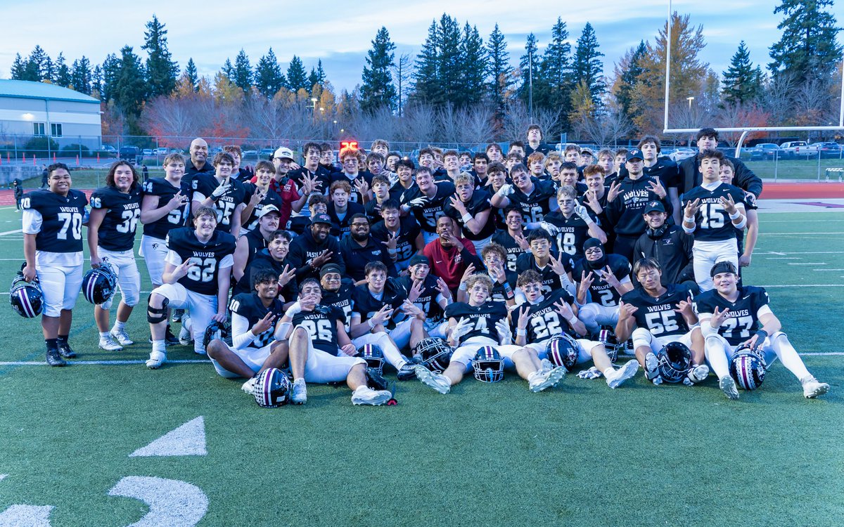 CoachGHerd's tweet image. 🏈HIRING COACHES🏈

Eastlake HS is looking to add football coaches, growing our staff will help better serve our athletes and program. Interested Coaches email (gherd@lwsd.org)

-Varsity: QB, RB, (All Def Positions Considered)
-JV: All Positions
-C: All Positions