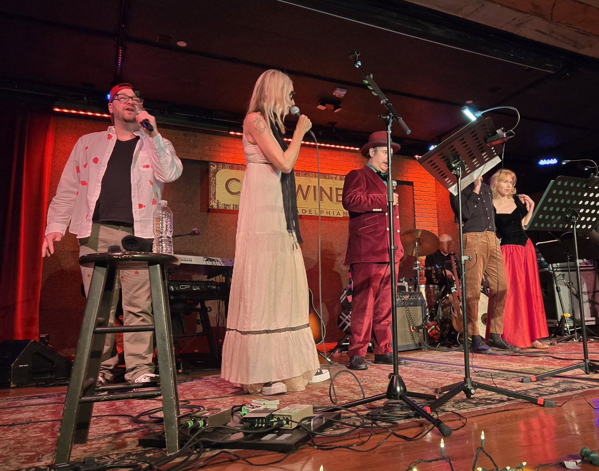 Last night, The Aimee Mann &amp; Ted Leo Christmas Show with Nellie Mckay, Paul F. Tompkins &amp; Josh Gonderman at the City Winery. Songs, skits and general foolishness to get one in the Holiday Spirit