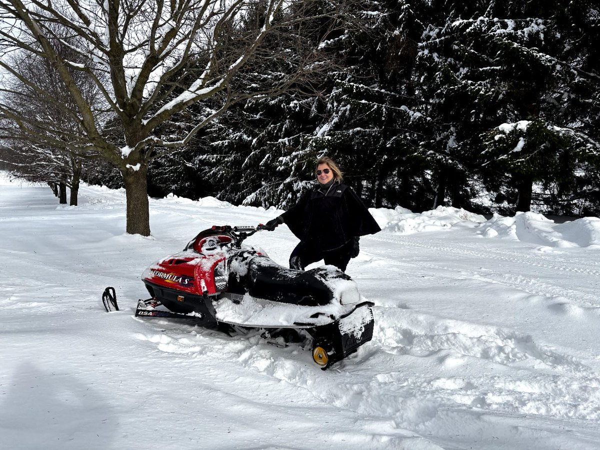 LisaThompsonPC's tweet photo. Snowmobilers, we heard you.
Ontario is stepping up with $4.9M to keep 4,500 km of Ontario snowmobile trails open this season.

This funding will protect tourism and keep communities connected.
@fordnation , @PrabSarkaria https://t.co/tDWTtxzQLa