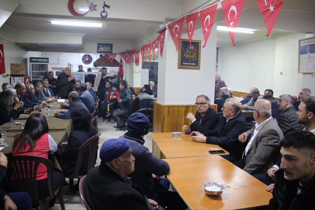 vakkasacarchp's tweet photo. CHP Şehitkamil İlçe Başkanımız Hurşit Yıldırım, İl-İlçe Yönetim Kurulu Üyelerimiz, Belediye Meclis Üyelerimiz ile Kadın ve Gençlik Kollarımızla birlikte Boyno Mahallesi’nde vatandaşlarımızla bir araya gelerek sorunlarını, görüşlerini ve taleplerini dinledik.

Boyno Mahallesi’nde olduğu gibi, kentimizin her köşesinde vatandaşlarımızın yanında olmaya; onların derdine ortak, çözümlerin takipçisi olmaya devam edeceğiz.
