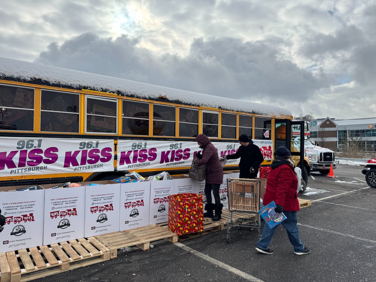 NorthernAreaMSC's tweet photo. As part of our yearly Subaru Share the Love activities, we host a Stuff the Subaru event to collect toys for kids in need. We held the event on 12/3 and donated our toys to @961KISS' #StuffABus! Our Senior Director @Brian_Metzer and MOW driver Joe Poli did the drop today! https://t.co/dix8O351xN