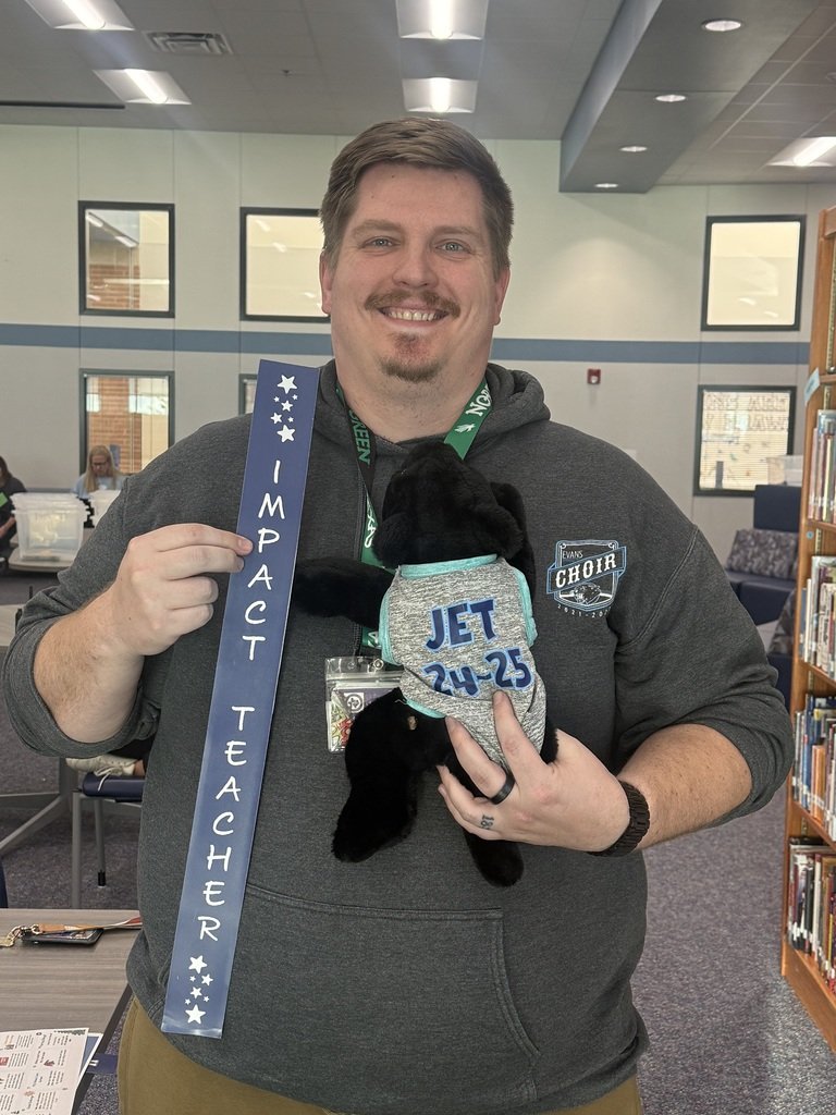 EvansPanthers's tweet image. Shoutout to Mr. Nurge! 🎉

This week, he received the IMPACT Award for always jumping in to support our campus wherever needed. Your dedication doesn’t go unnoticed! Thank you for all that you do! #evansIMPACT