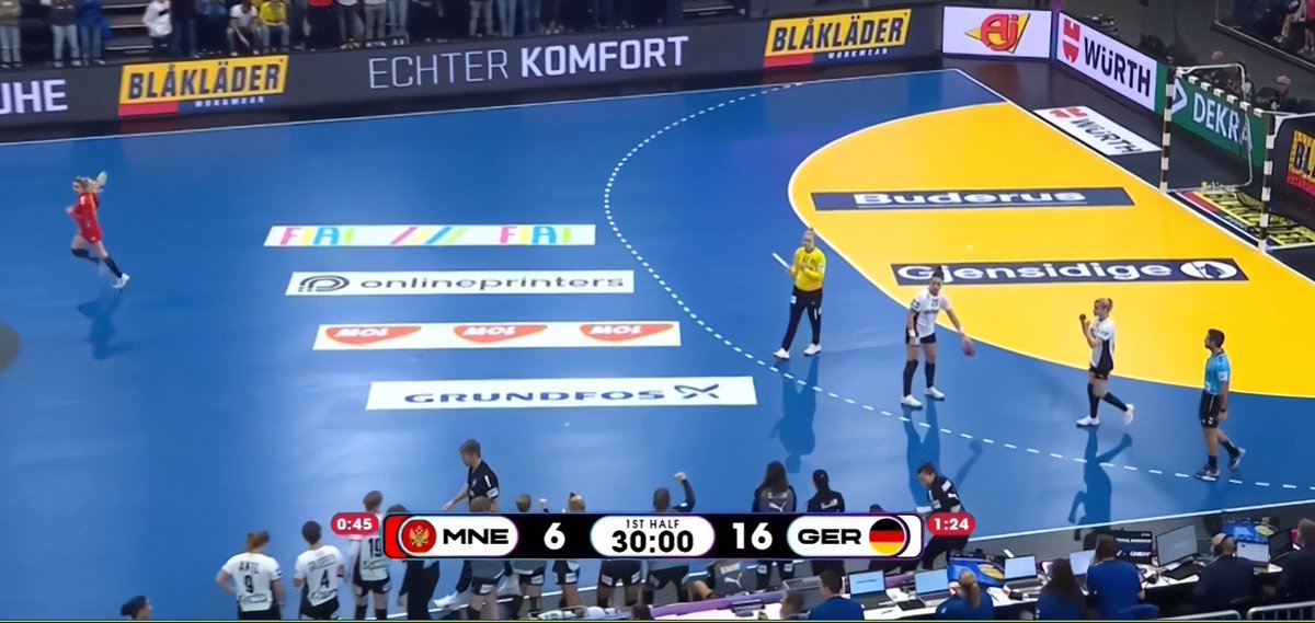 gedanken_lost's tweet photo. bockstarke 1. Halbzeit. Zum Ende hin etwas weniger treffsicher - weiter 10 vor und nur 6 Gegentore kassiert-

#MNEGER 
#handballWM
#HeimWM https://t.co/Q7VYnXFITE