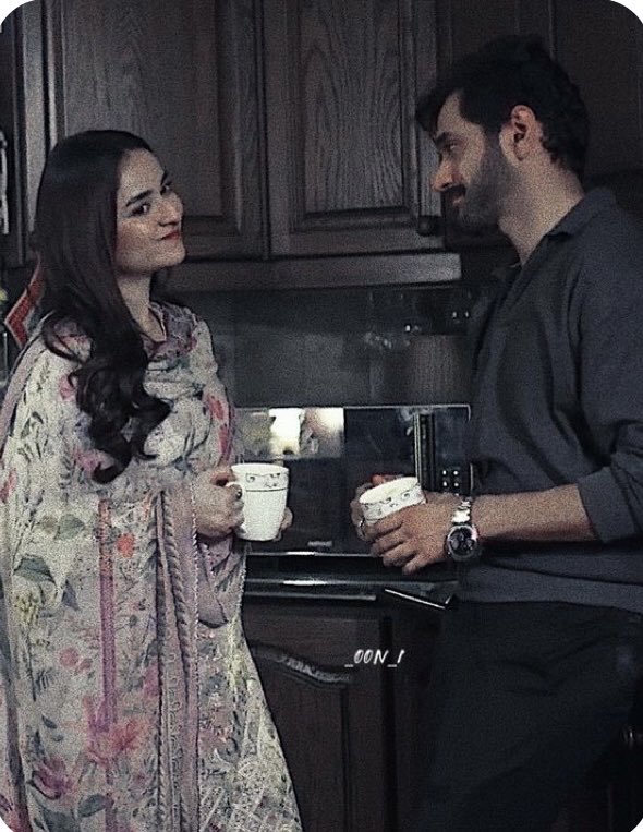 ہاتھوں میں یہ پیارے پیارے چائے کے دو جام
آنکھوں میں محبت کی اک میٹھی سی شام

اس طرح ساتھ ہونا ہر دن کا ہو انجام
یہ دنیا مکمل ہے، اب نہ ہو کوئی کام

#انتخاب_محسن #اردو_زبان