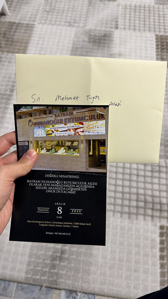 Madem davetliyiz şıkır şıkır giyinip gitmem gerek 🤷‍♀️