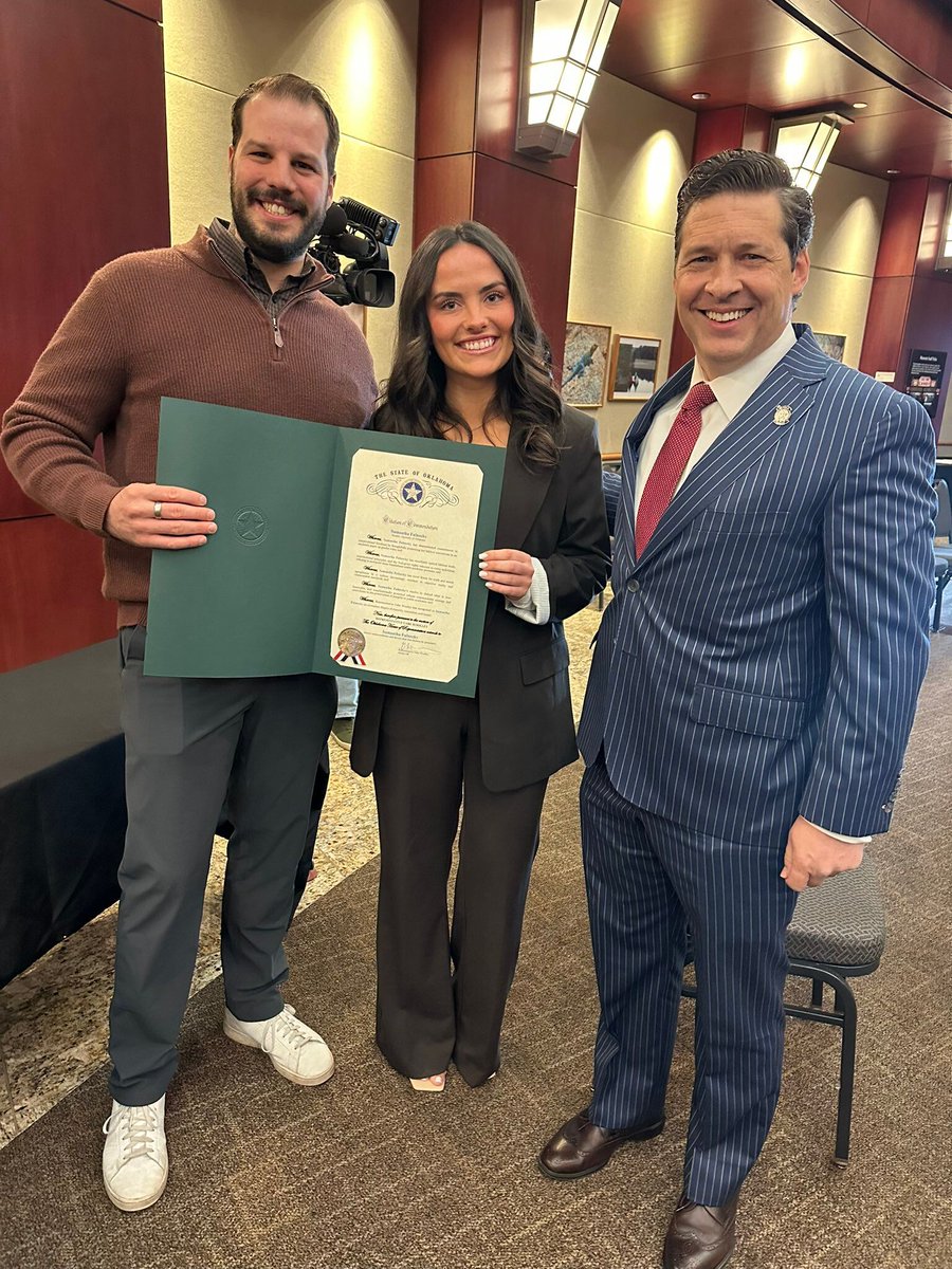 joshforprogress's tweet photo. The Oklahoma House of Represenatives District 98 honored Samantha Fulnecky with a “Citation of Recognition” after she refused to CITE any empirical evidence in her failed college essay. 

Nothing like handing out participation awards  to their boldest and brightest, no wonder Oklahoma is ranked 50th in the nation in Education!