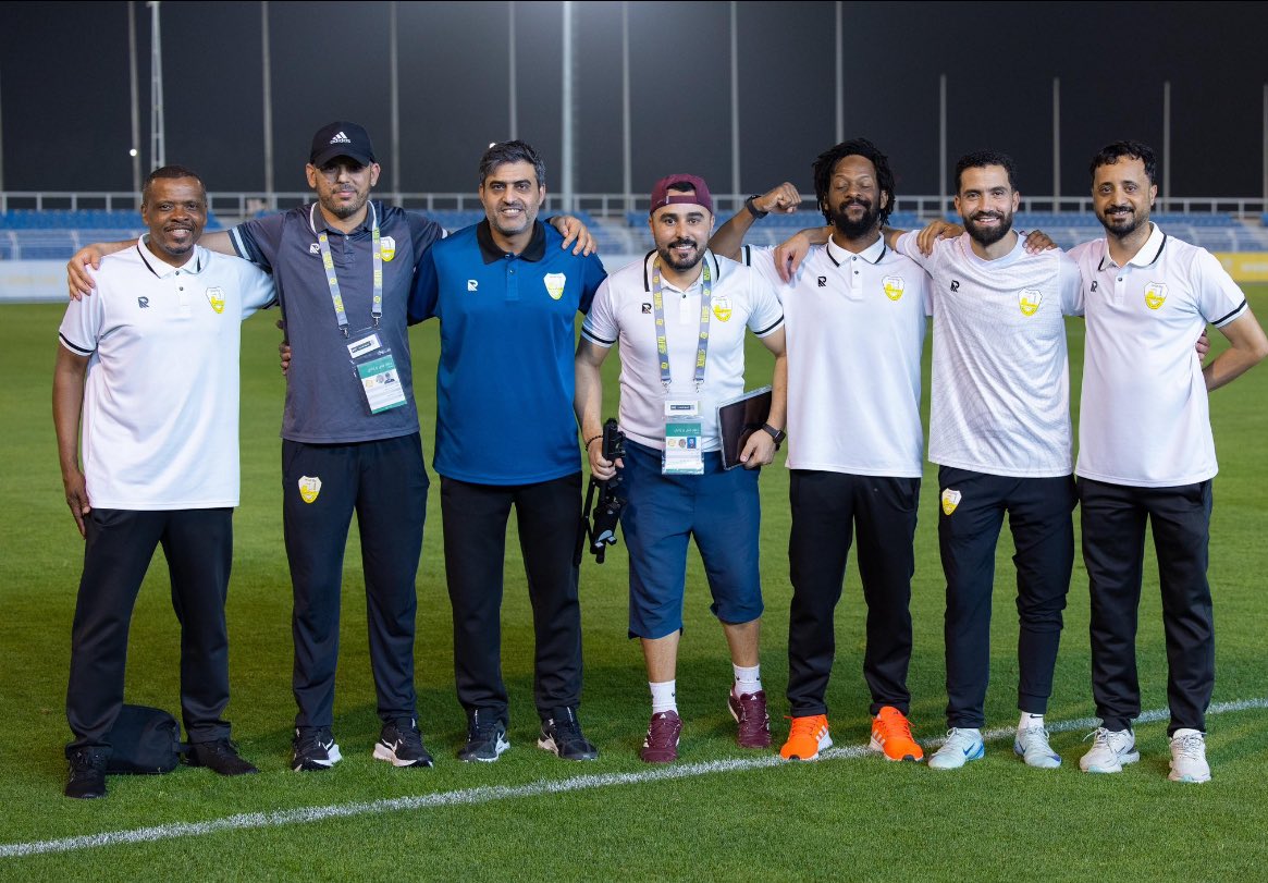 تعاقد نادي #الجبيل مع المدرب الوطني القدير خالد بن عبدالله النعيمي  وهو كفاءة متميزة ساهمت الموسم الماضي في انقاذ #الجبيل من الهبوط وإبقاءه موسماً جديداً في #دوري_يلو  إلا أن النادي بكل أسف لم يجدد التعاقد معه وذهب لمدرب برتغالي ثم عاد للنعيمي الآن ليحاول انقاذه من جديد ..