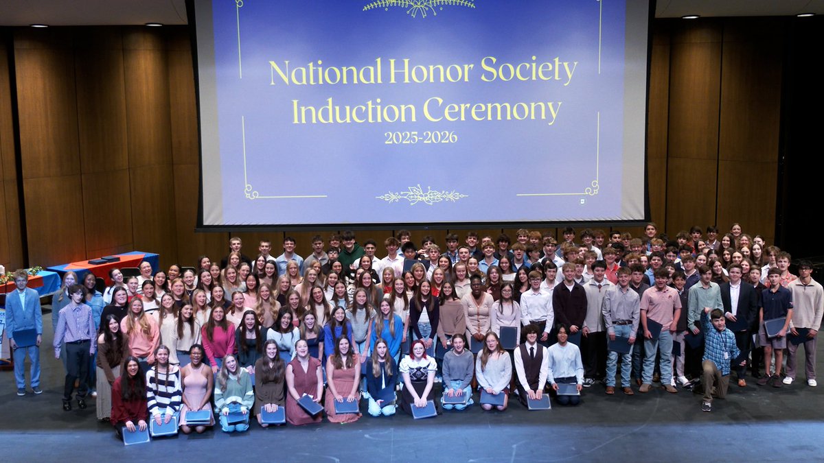 TheCBreedlove's tweet image. Congrats to our newest NHS members! ❤️💙