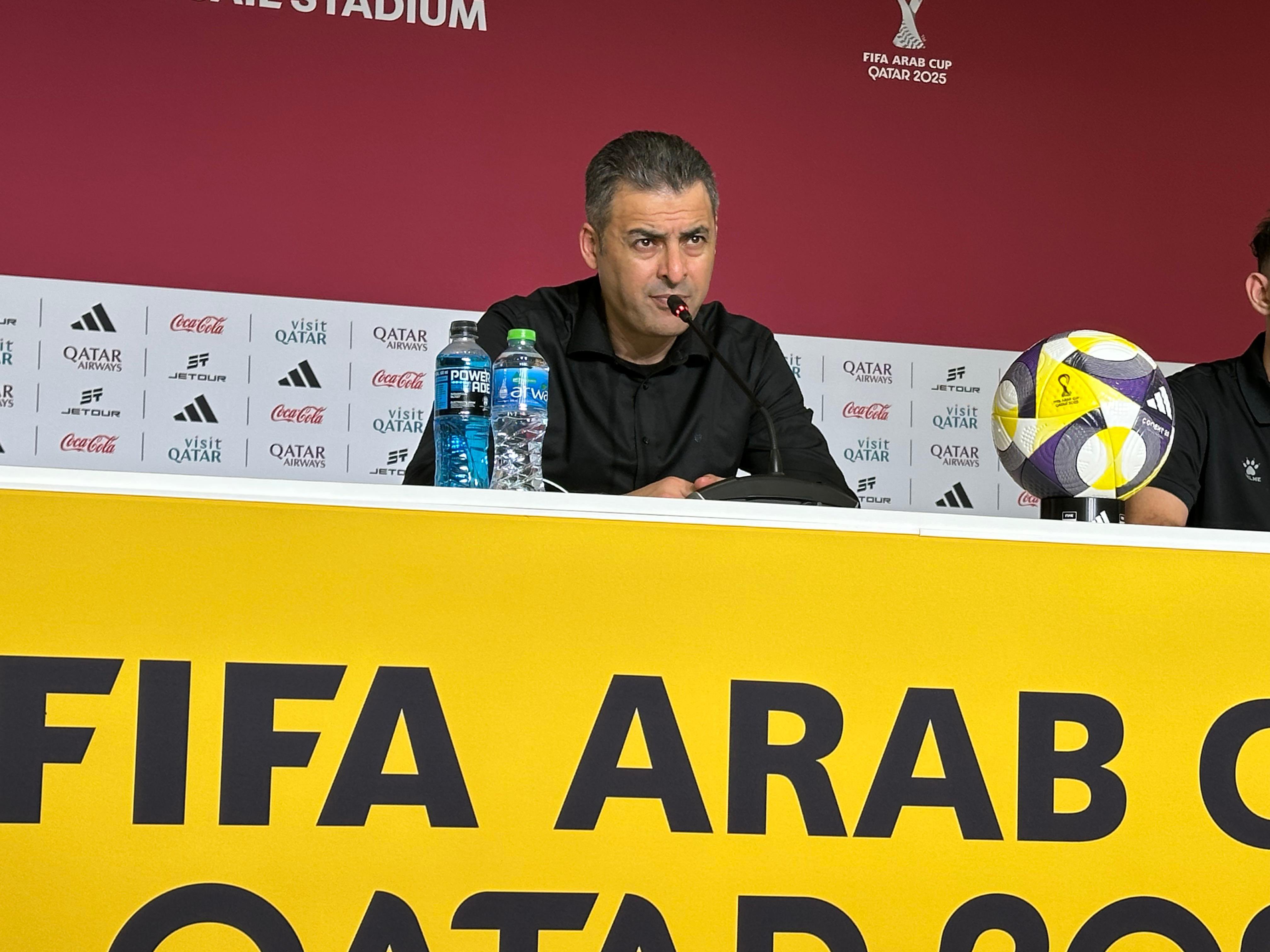 المدرب إيهاب أبو جزر. (وكالات) 