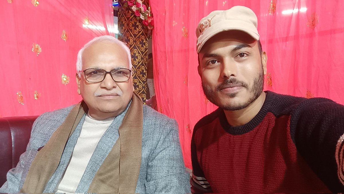 Pradeep88359586's tweet photo. संस्थापक जन अधिकार पार्टी पूर्व मंत्री माननीय बाबू सिंह कुशवाहा सांसद जौनपुर  आज मुलाकात हुई। https://t.co/gJ9FutxTrU