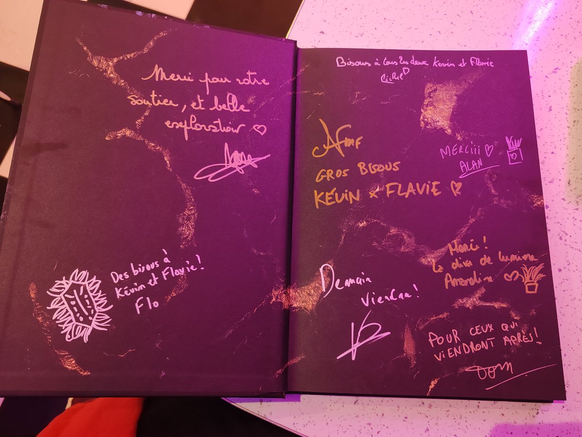 Tellement reconnaissante et heureuse d'avoir eu la chance d'être tirée au sort! Merci pour ce moment incroyable #ClairObscureExpedition33 <a href="/SandfallGames/">Sandfall Interactive - CO:E33 out now!</a> <a href="/Pixnlove/">Editions Pix'n Love</a>