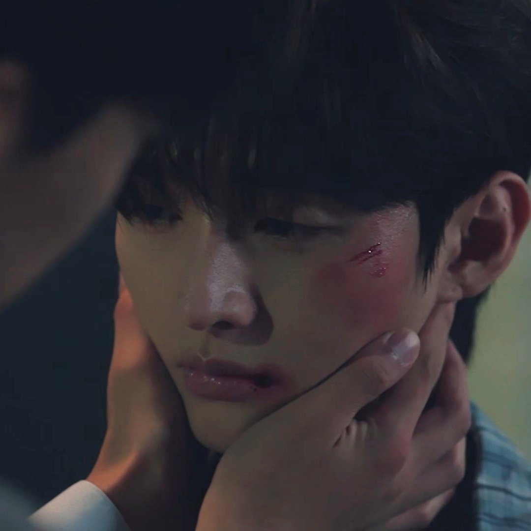 KITKAT_J9's tweet photo. 일조 미모가 너무요💙
#천둥구름비바람 #ThundercloudRainstorm #천구비_이벤트 https://t.co/JTuJoygLzS