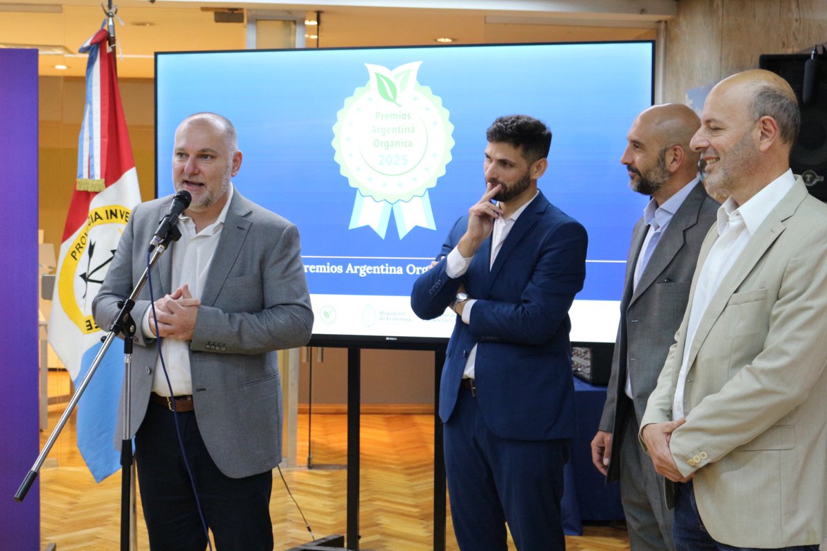 Celebramos el Día Nacional de la Producción Orgánica 

Se realizaron más de 120 matcheos en rondas de negocios con la participación de empresas de bioinsumos de todo el país.

🇦🇷 Santa Fe volvió a ser protagonista y demostró ser motor del desarrollo productivo del país.