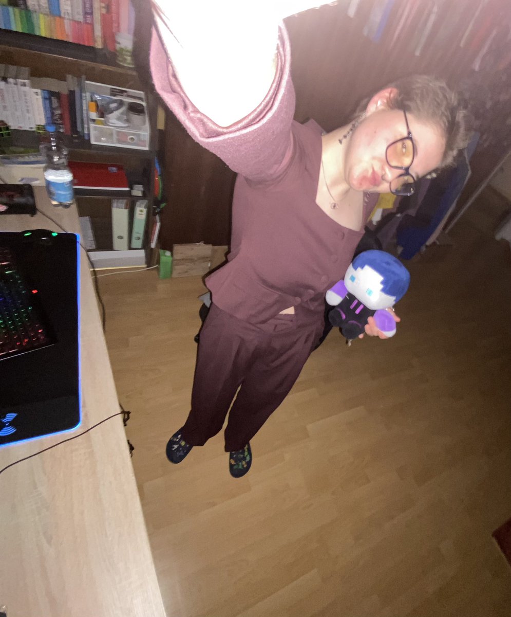 Anna (naan) tweet media