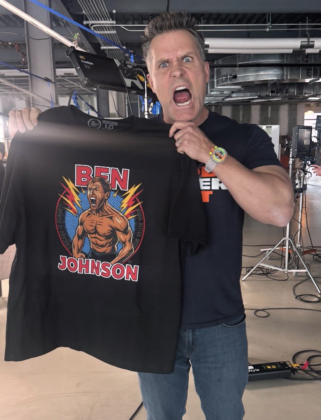 G7V91NuWgAATz8x (1040×1361)