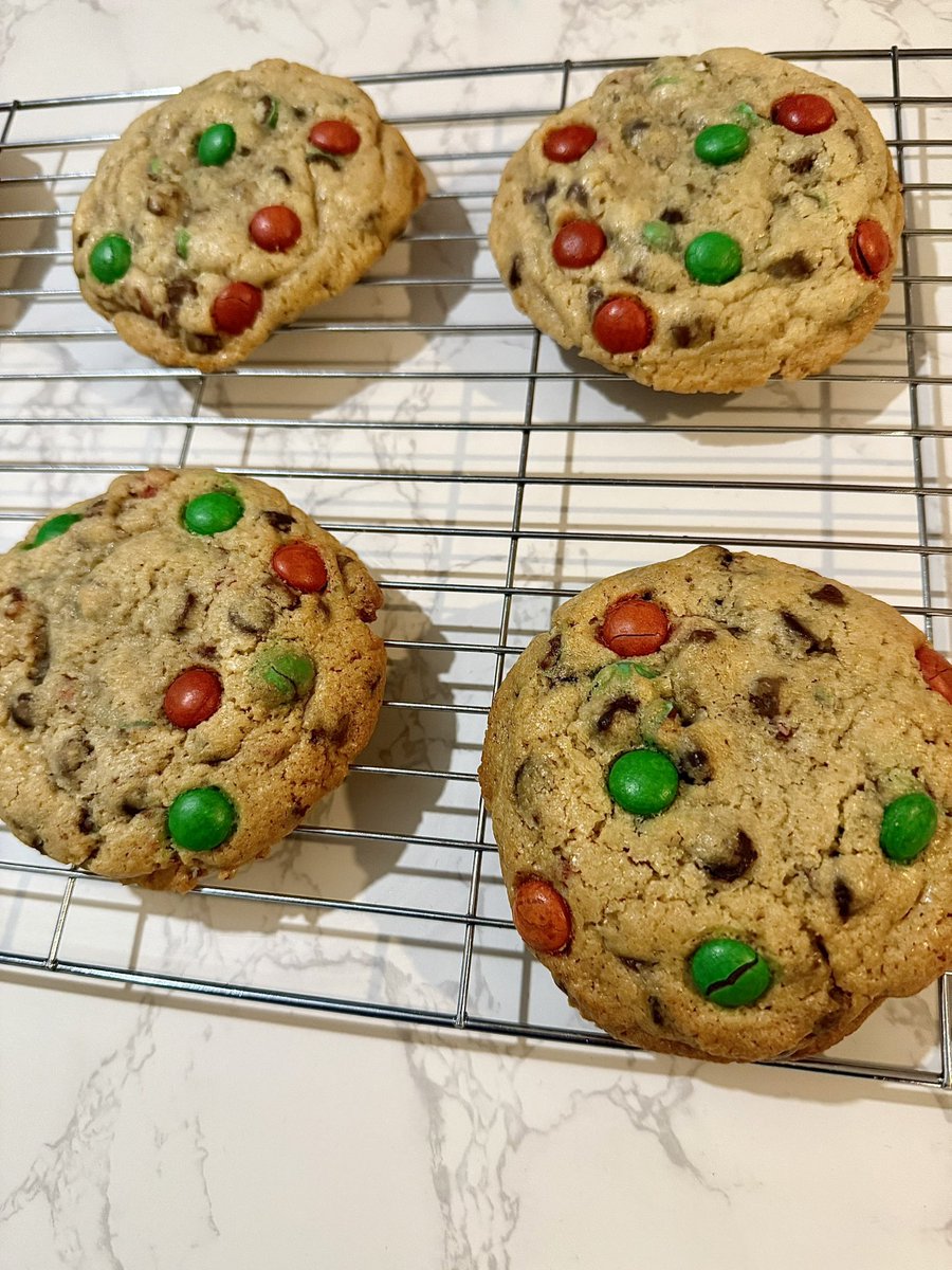 We Bake We Move tweet media