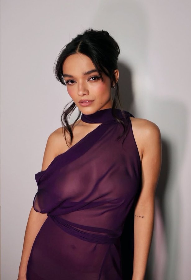 G7V9y3vb0AI3d2i?format=jpg&name=900x900