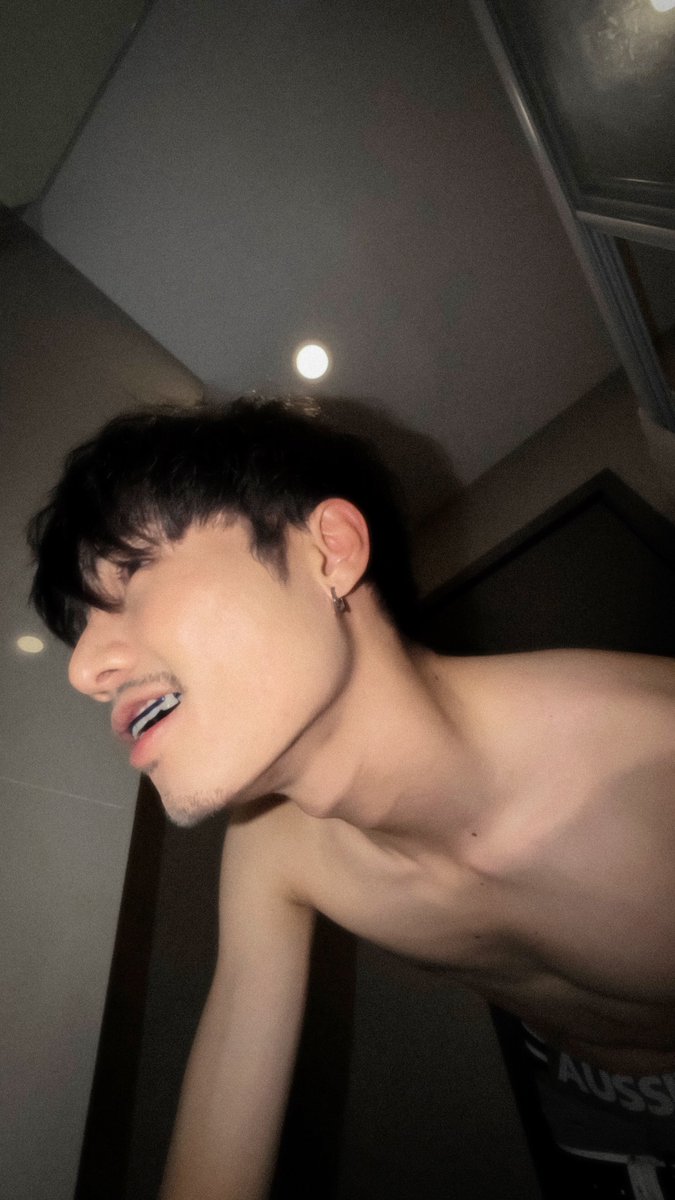 Reverse_1ler tweet media