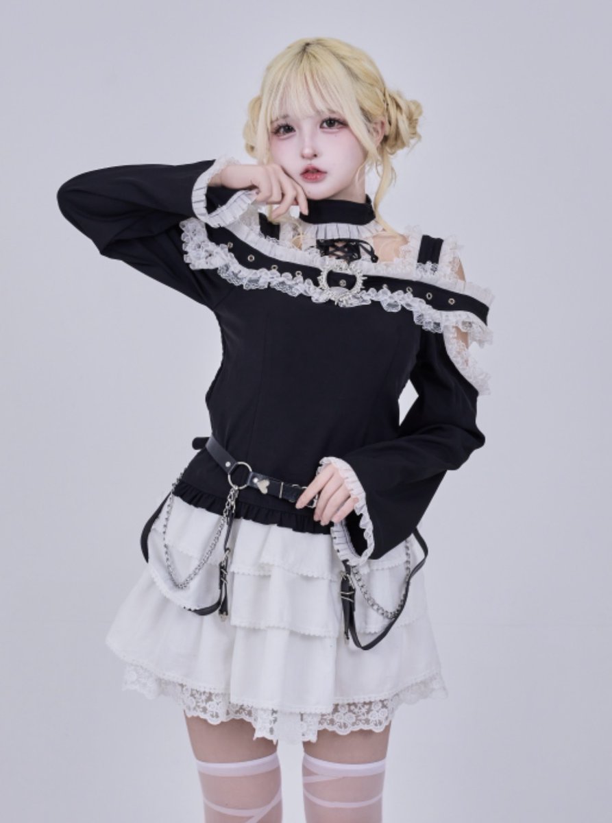 🖤IMVAL / 2way Off-Shoulder Top［WHT］🤍 繊細なフリルとレース