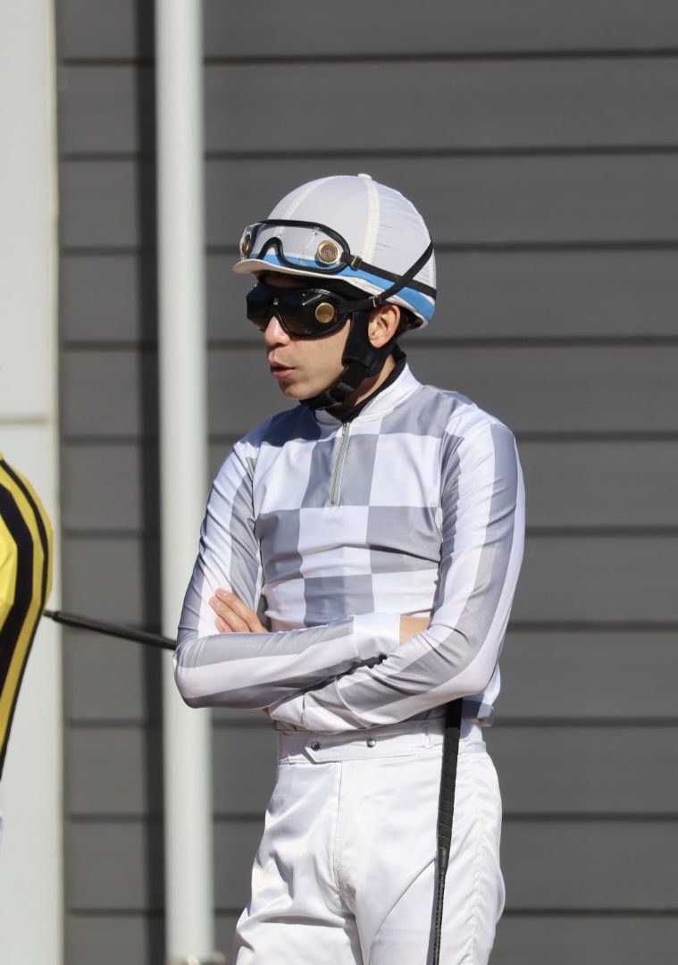 これを見た人は無言で2年前の12月の画像を貼る