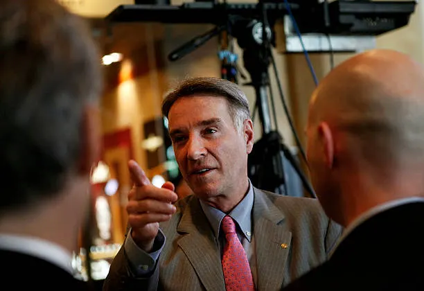 Você tá triste que o bitcoin caiu 26% do topo histórico? 

Imagina quem investiu nessas empresas...