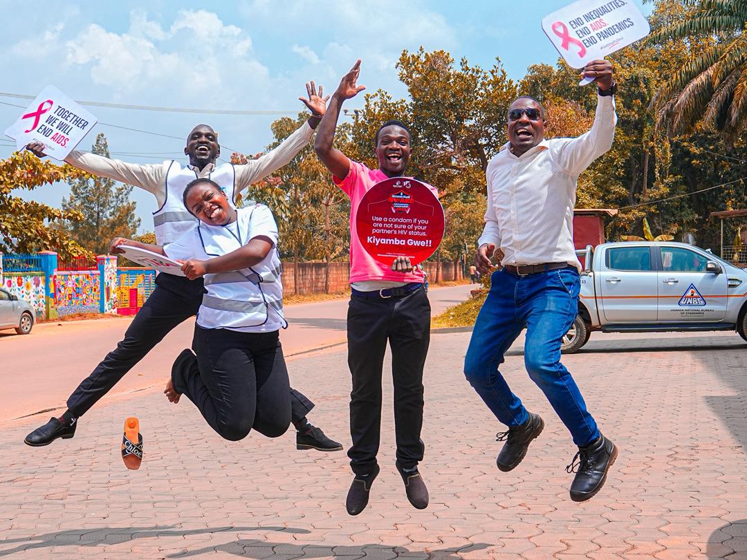 reachahand's tweet photo. We're all about positive vibes this festive season - but not for HIV test results!🫡

Shoes may fall, time may pass, but our resolve to #GettingToZero HIV infections by 2030 remains sky-high 😅

#iKnowKati2025 #iKnowMyHIVStatus https://t.co/HpGcle7JFw