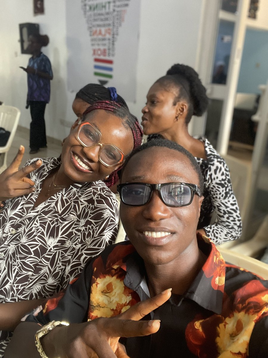 ThoaLin's tweet photo. Live!! 

Learning a lot and having fun as well 🤭
 My seat partner @Chinelo_R_Ani is also having fun as well 

Thanks @Eth_Enugu for the event and thank you @Snapcrackle for the brief presentation, it was amazing 🤩 https://t.co/VLtDuVaHCr