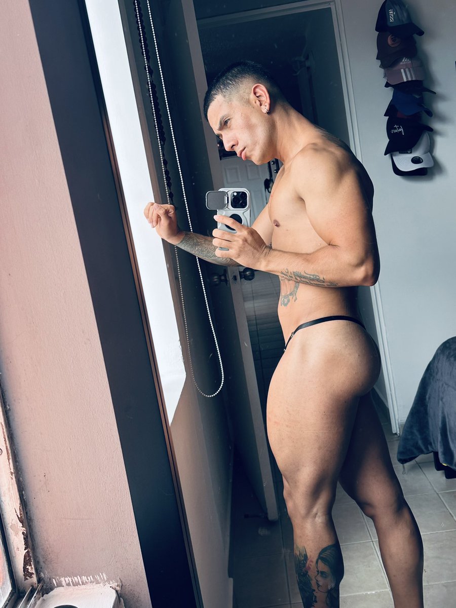 stuart9417's tweet photo. “Lo sensual no es mostrarlo todo… es sentirte dueño de ti. ✨🔥
Hoy me siento así: libre, seguro y sin miedo a ser yo.”
#Sensual #Confidence #SelfLove #SexyVibes #AdultContent #NSFW #LatinoSexy #BodyPositive @todos https://t.co/M3RFm6Olvp
