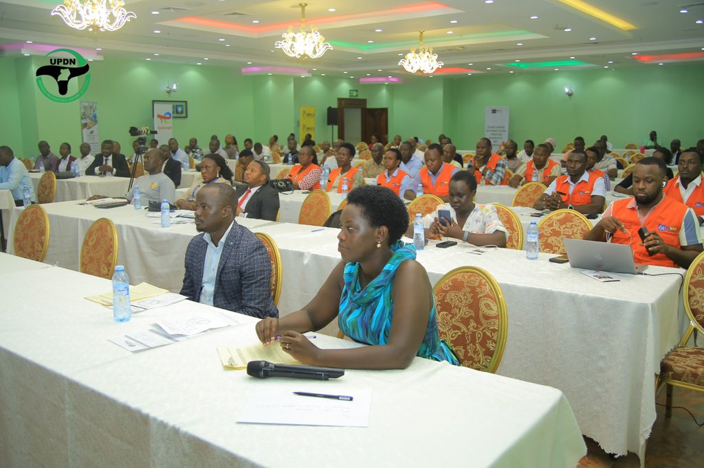 Kobs_Fifi's tweet photo. The Uganda Professional Drivers Network has adopted a declaration aimed at transforming Uganda's road transport sector. Key points include:
1. Harmonized professional driver training and qualification framework.
#ProfessionalDrivers #DriversConferenceUG #toffirakukkubo https://t.co/Q9ST6649Y1
