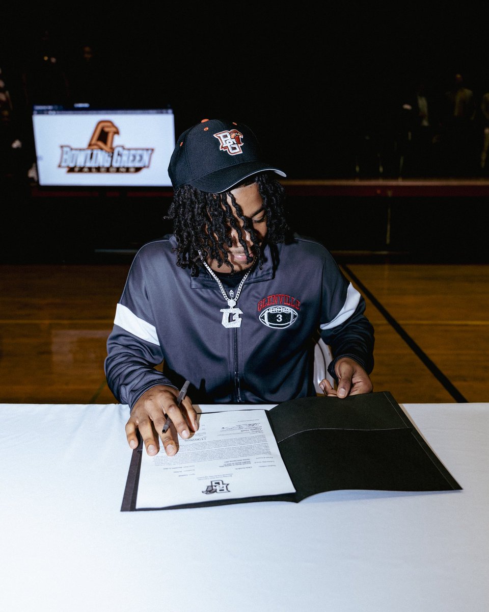 It’s been a long Journey. Thank you God you are the reason! #Lockedin <a href="/BG_Football/">BGSU Football</a> <a href="/EddieGeorge2727/">Eddie George</a> <a href="/Coach_Jackson/">Derrick Jackson</a> <a href="/CoachMcNutt/">Richard McNutt 🏈</a>