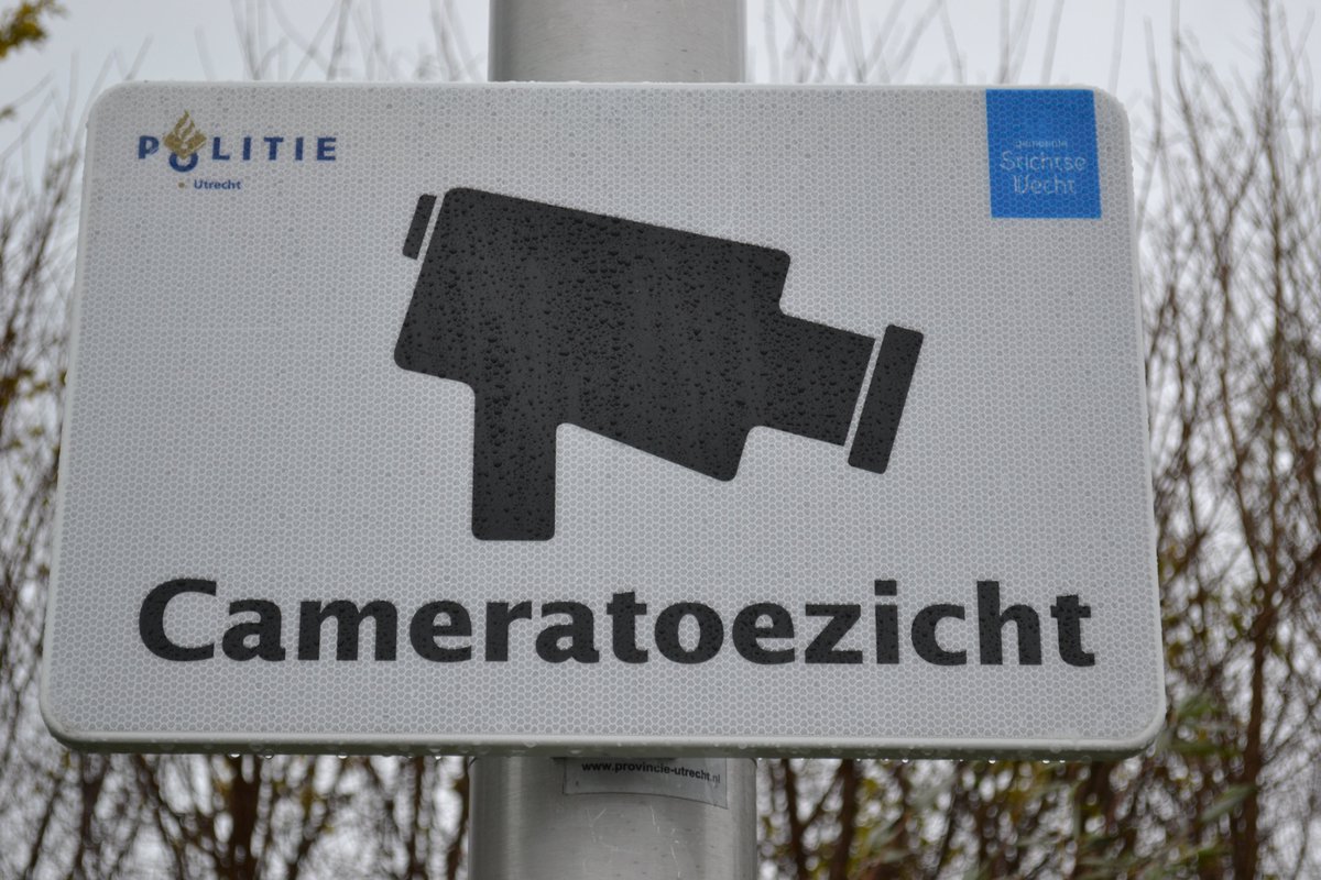 De gemeente stelt vanaf morgen tijdelijk #cameratoezicht in de wijk #Valkenkamp in #Maarssenbroek in voor een periode van in principe 6 weken. Dit is om de openbare orde te handhaven en toe te zien op de veiligheid in de wijk.

Lees ons nieuwsbericht ➡️ stichtsevecht.nl/nieuws/tijdeli…