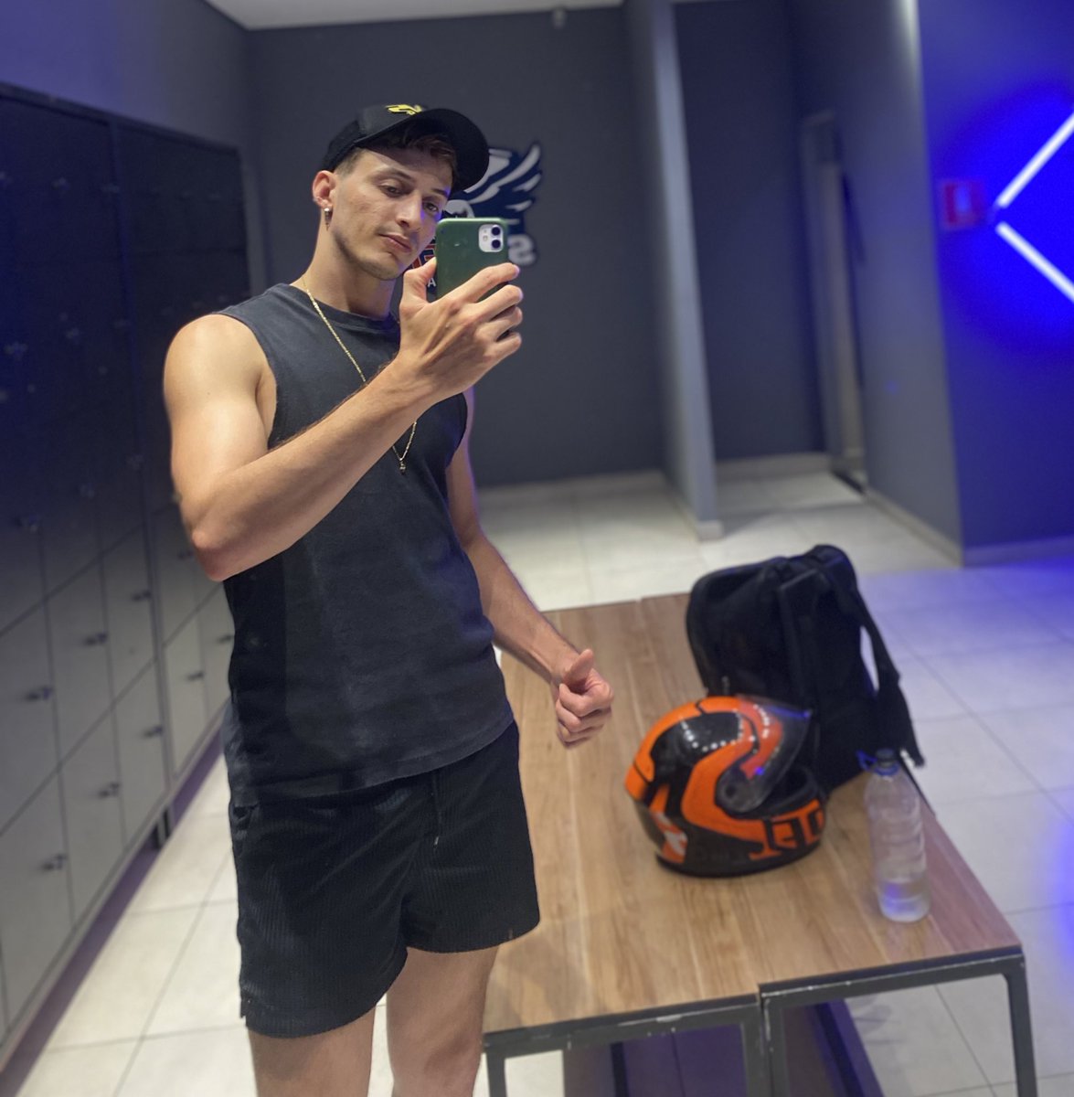 Treino de costa e bíceps foi na Skay