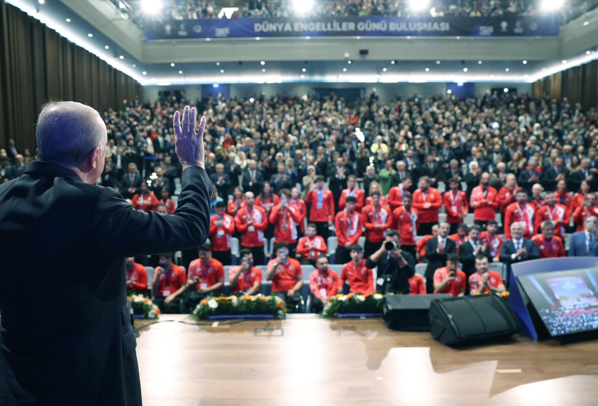 OA_BAK's tweet photo. Cumhurbaşkanımız Sayın @RTErdogan’ın teşrifleriyle gerçekleştirilen Engelsiz Türkiye Yüzyılı Dünya Engelliler Günü Buluşması’na katıldık.

Engelleri birlikte aşmak için tüm hizmetlerimizi ve imkânlarımızı herkes için kolay erişilebilir kılmaya, engelsiz bir hayat için el ve gönül birliğiyle çalışmaya devam edeceğiz.
