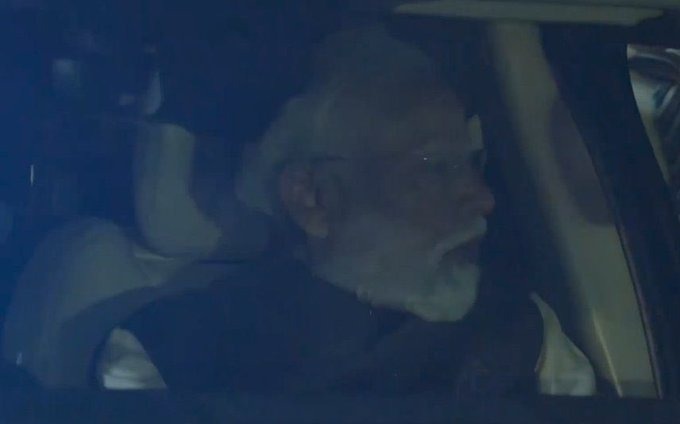 kaankit's tweet image. प्रधानमंत्री नरेंद्र मोदी खुद प्रोटोकॉल तोड़कर एयरपोर्ट पर राष्ट्रपति व्लादिमीर पुतिन का स्वागत करने पहुंचे हैं!