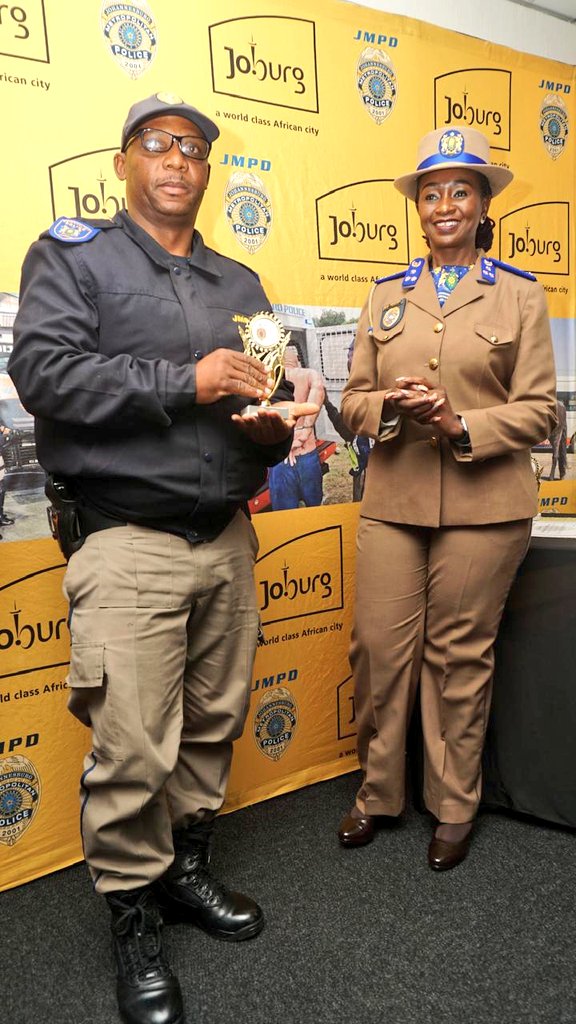 JoburgMPD's tweet photo. 🏅 #JMPD Region G Recognition Ceremony 🏅 

A fantastic day in #RegionG as the Johannesburg Metropolitan Police Department (JMPD) Operations held a recognition ceremony to honour our dedicated officers for their exceptional service!

In attendance were Director Mokasi, Chief Superintendents Sebola and Chuene, as well as Superintendents, Inspectors, and Sergeants from the Region.

We celebrate the great work accomplished by these officers, including:

 * Recovering stolen and hijacked vehicles 🚗

 * Making numerous arrests for serious criminal acts 🚨

 * Apprehending suspects for drunken driving 🚫

 * Diligent issuing of citations for various offences ✍️

Their commitment to safety and law enforcement is unwavering. Thank you to all the members for making our streets safer. #SaferJoburg #NomakanjaniManjeNamhlanje #JMPDInAction