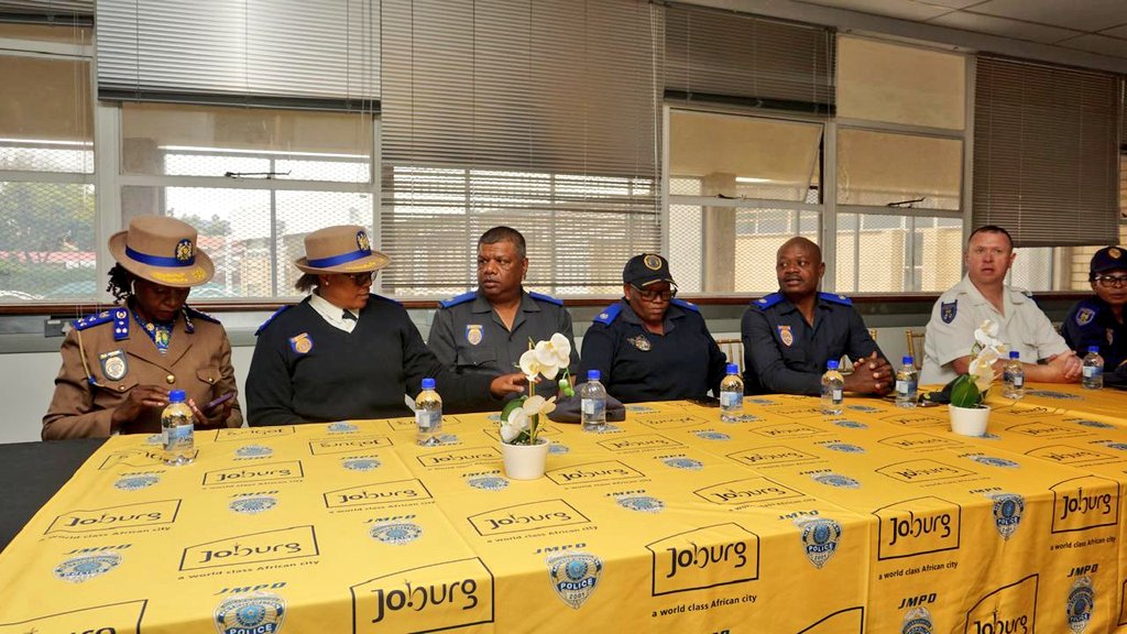 JoburgMPD's tweet photo. 🏅 #JMPD Region G Recognition Ceremony 🏅 

A fantastic day in #RegionG as the Johannesburg Metropolitan Police Department (JMPD) Operations held a recognition ceremony to honour our dedicated officers for their exceptional service!

In attendance were Director Mokasi, Chief Superintendents Sebola and Chuene, as well as Superintendents, Inspectors, and Sergeants from the Region.

We celebrate the great work accomplished by these officers, including:

 * Recovering stolen and hijacked vehicles 🚗

 * Making numerous arrests for serious criminal acts 🚨

 * Apprehending suspects for drunken driving 🚫

 * Diligent issuing of citations for various offences ✍️

Their commitment to safety and law enforcement is unwavering. Thank you to all the members for making our streets safer. #SaferJoburg #NomakanjaniManjeNamhlanje #JMPDInAction