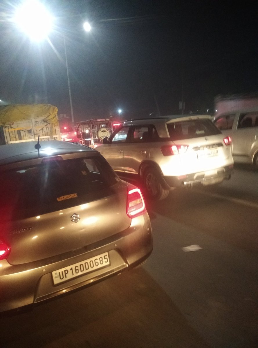 Anshulpanchal2's tweet photo. लाल कुआं से बिसरख मोड की तरफ आने पर हमेशा जाम की स्थिति बनी रहती हैं।
कृपया अधिकारी संज्ञान लेकर यातायात सुगम बनाए।
@uptrafficpolice 
@noidapolice 
@myogiadityanath https://t.co/SFZx1oRvWG
