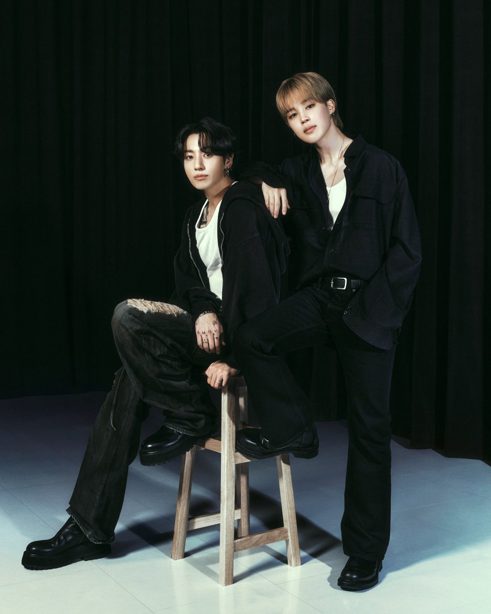 km_charts's tweet photo. Even with no recent releases, Jungkook leads at #3 and Jimin follows at #4 on Spotify’s most streamed Global Top K-Pop Artists of 2025 https://t.co/83sMWfdOnj