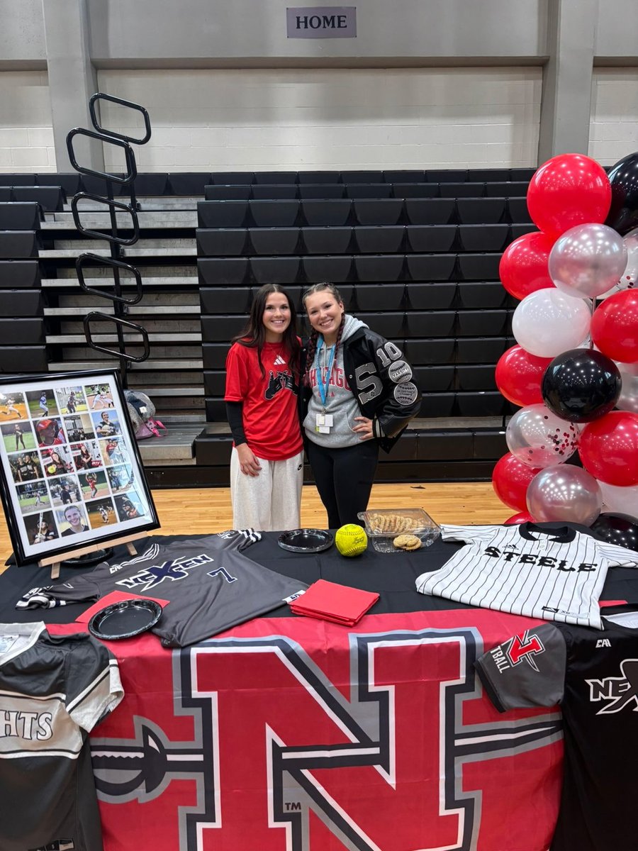 psanders548's tweet image. Proud of you both @addison_goodin @ASchaffer_07 @nicholls_sb @CruSoftball got some great players! I&apos;m excited for this upcoming season 🥎⚔️ @Slksoftball @SK_Athletic #knights #softball #letsgo #softballsisters