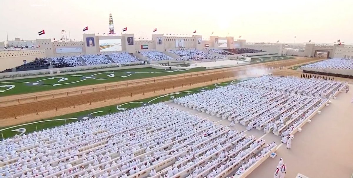 في الإمارات، نحن قبيلة يجمعها إماراتي #مسيرة_الاتحاد 🇦🇪