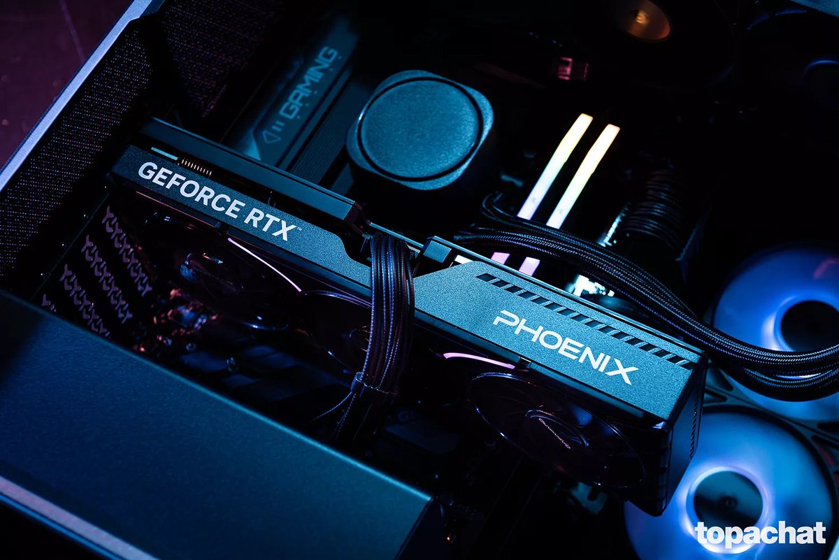 TopAchat's tweet image. 🔥 #XmasDeals 
➡ PC Gamer PHANTOM
i5 - RTX 5070 Ti - 32 Go
🔥 - 200 € !
🚀 Livré demain chez toi !

topachat.com/pages/detail2_…

🔥 Indice de performance : 25542
Cyberpunk ➡ 220 FPS 
Call of Duty ➡ 220 FPS